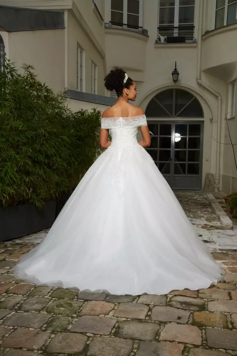 valentina_ivoire_dos