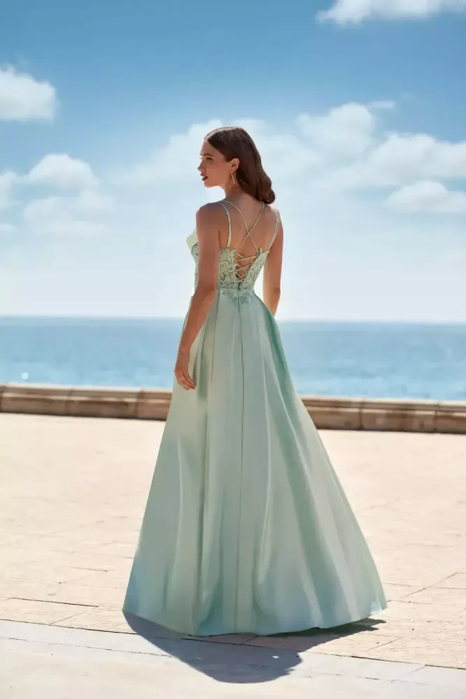 robes-de-cocktail -et-soiree-2025-22